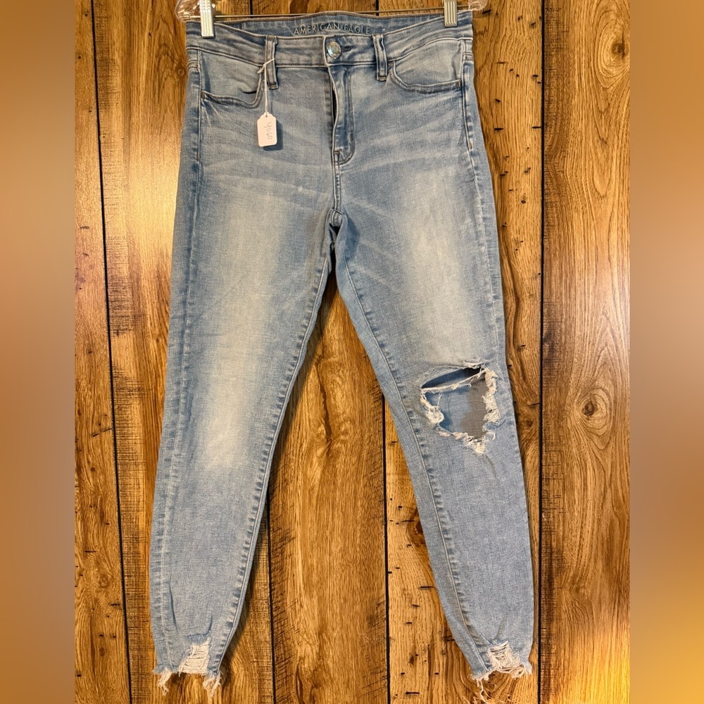 GUC American Eagle Outfitter’s denim jeans. Size 10.